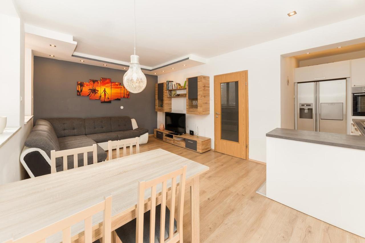 Apartma Jelendol Тржич Екстер'єр фото